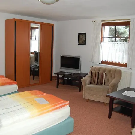 Zum Nussbaum 3* Dresden