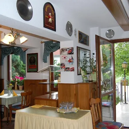 Zum Nussbaum 3* Дрезден