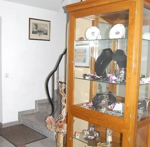 Zum Nussbaum Guest house 3*