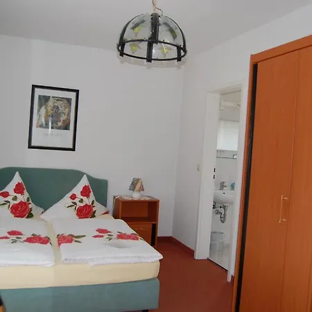 Гостевой дом Zum Nussbaum