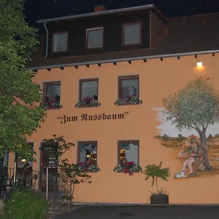 Zum Nussbaum Konukevi 3*